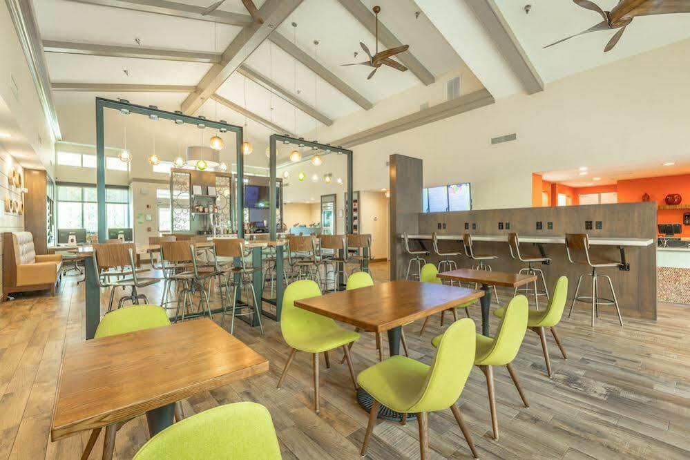 Holiday Inn Hotel&Suites Peachtree City, an IHG Hotel Buitenkant foto